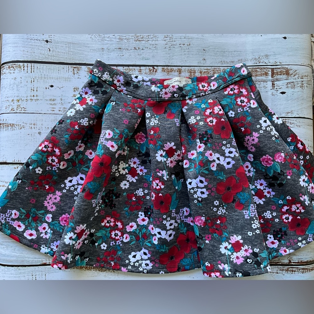 NWOT  - Abercrombie kids neoprene high waist floral skirt